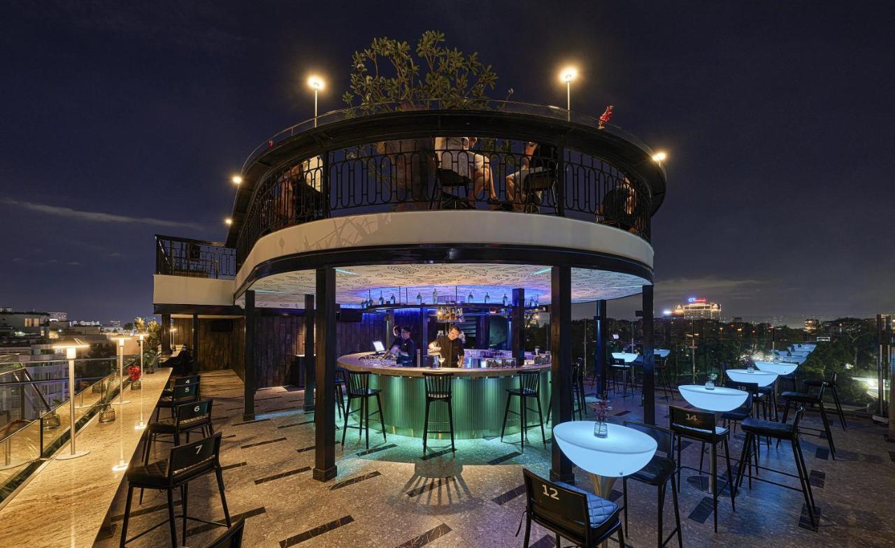 La Siesta Premium Saigon Hotel Ho Chi Minh City Exterior photo Sky Bar